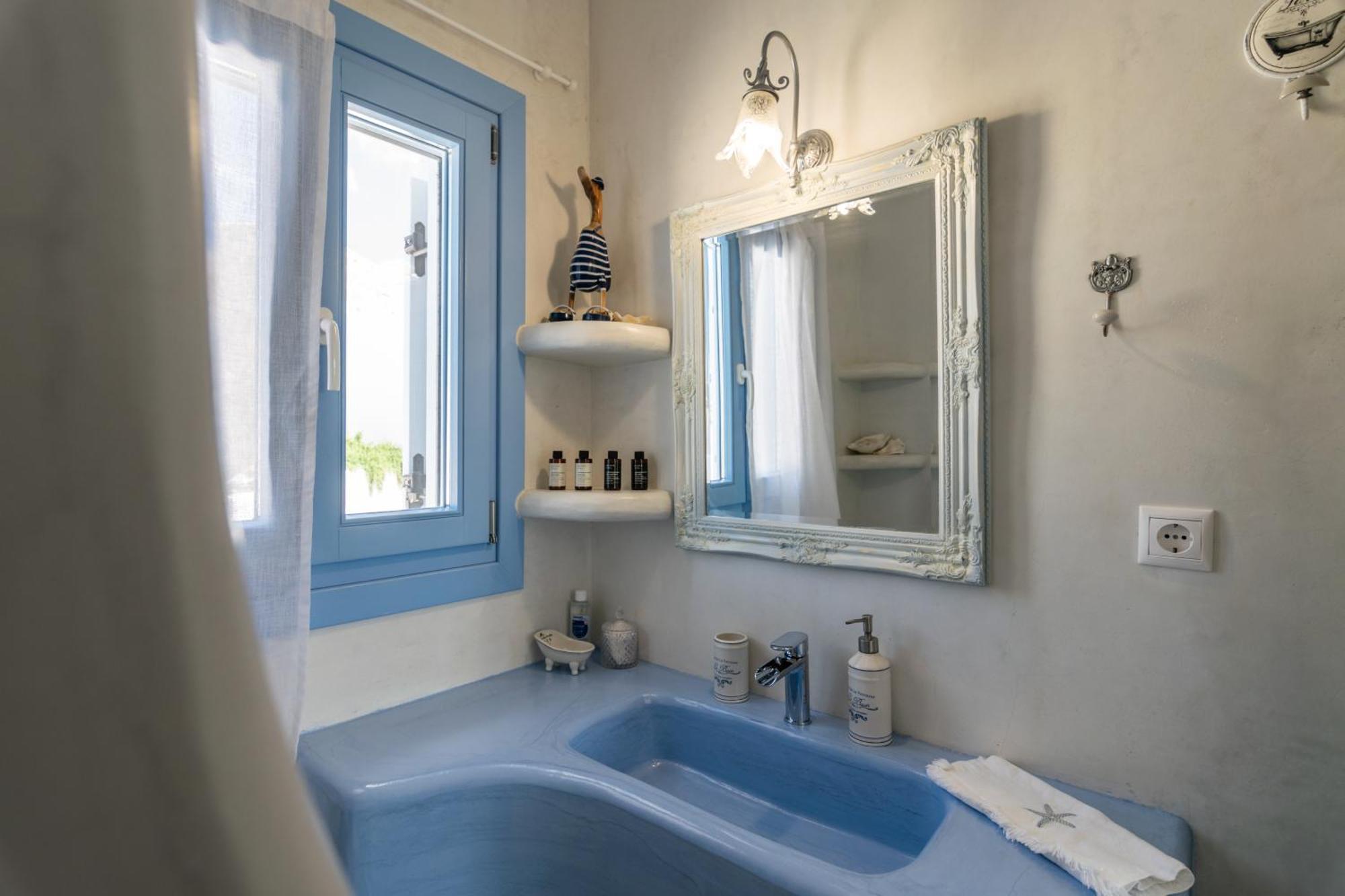 Blu Suites And Studios Adamantas  Exteriér fotografie
