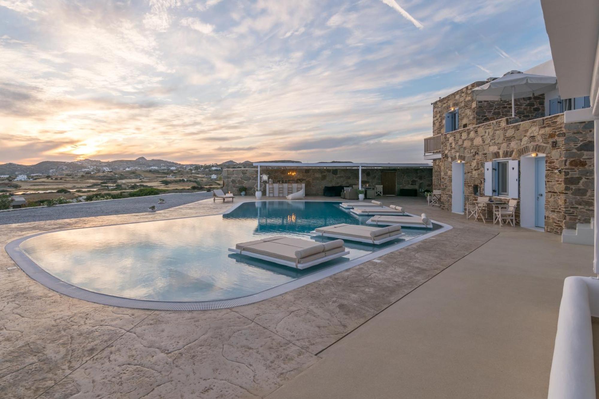 Blu Suites And Studios Adamantas  Exteriér fotografie