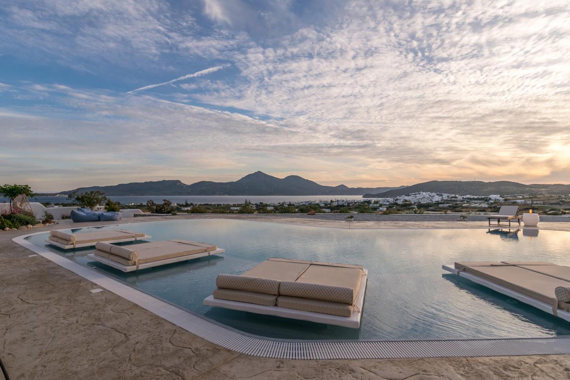 Blu Suites And Studios Adamantas  Exteriér fotografie